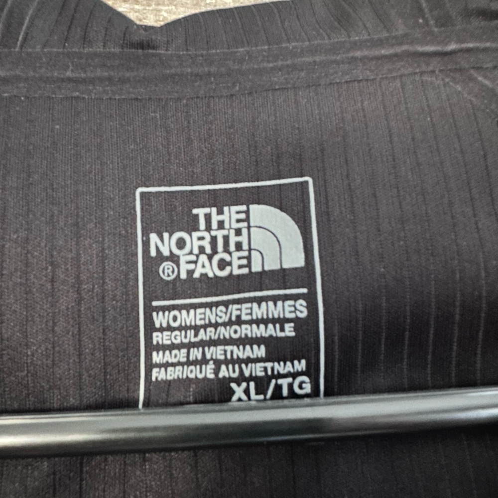 The North Face Women's Black Utility Jacket - Picture 3 of 4